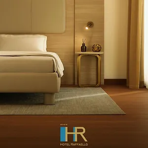 4* Otel Raffaello
