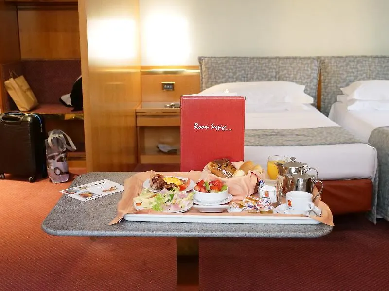 ****  Hotel Michelangelo Milão Itália
